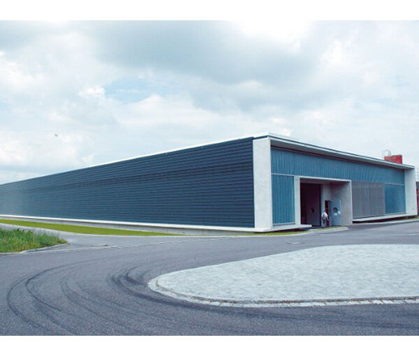 AUMA büyüdükçe büyüyor ve kendine adında bir cadde alıyor.